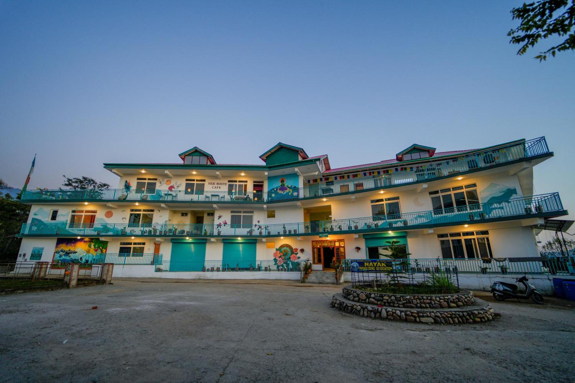 Chokling Arthouse - The Treasure Of Himalayas Hotel บีร์ ภายนอก รูปภาพ