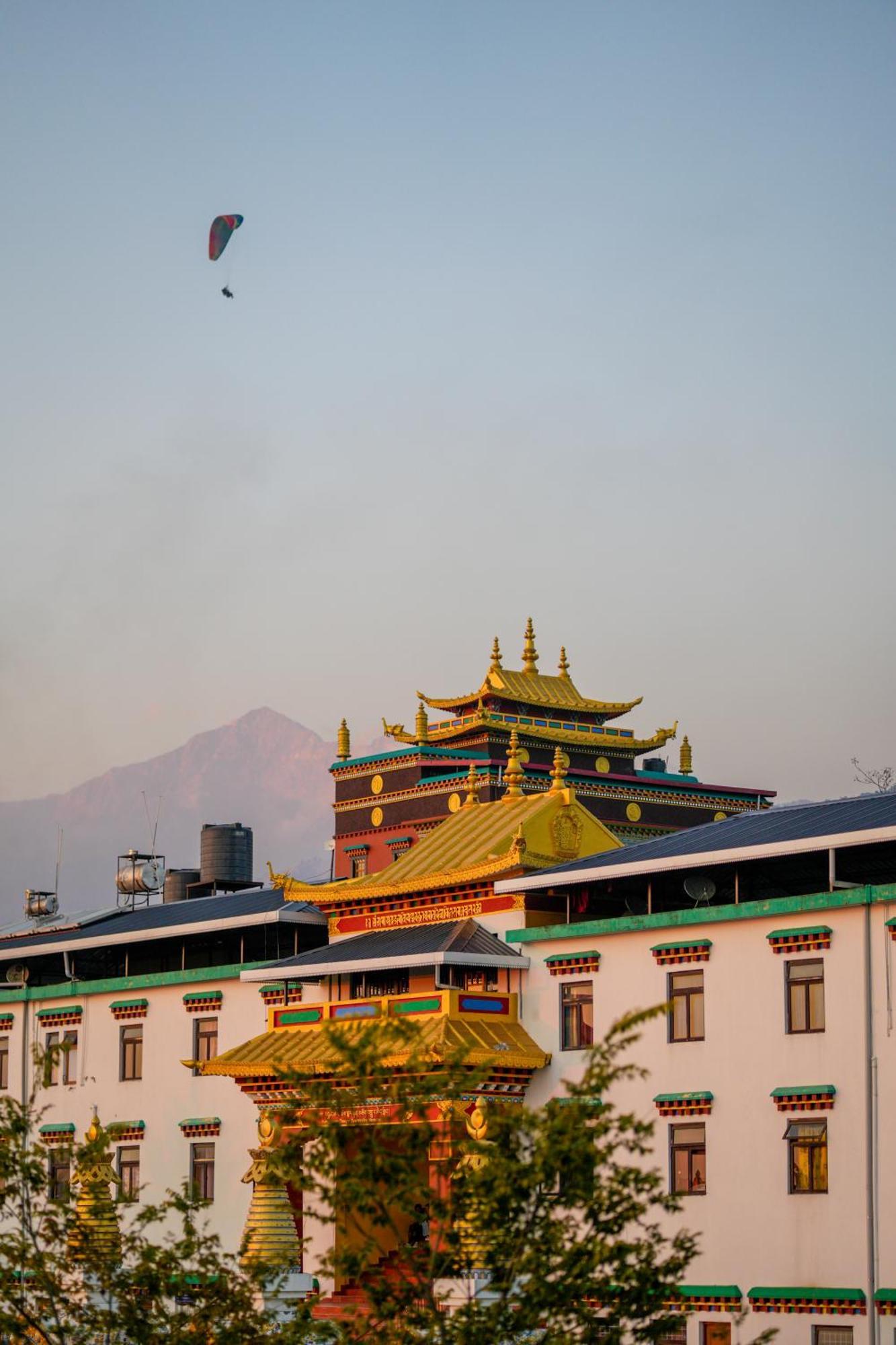 Chokling Arthouse - The Treasure Of Himalayas Hotel บีร์ ภายนอก รูปภาพ